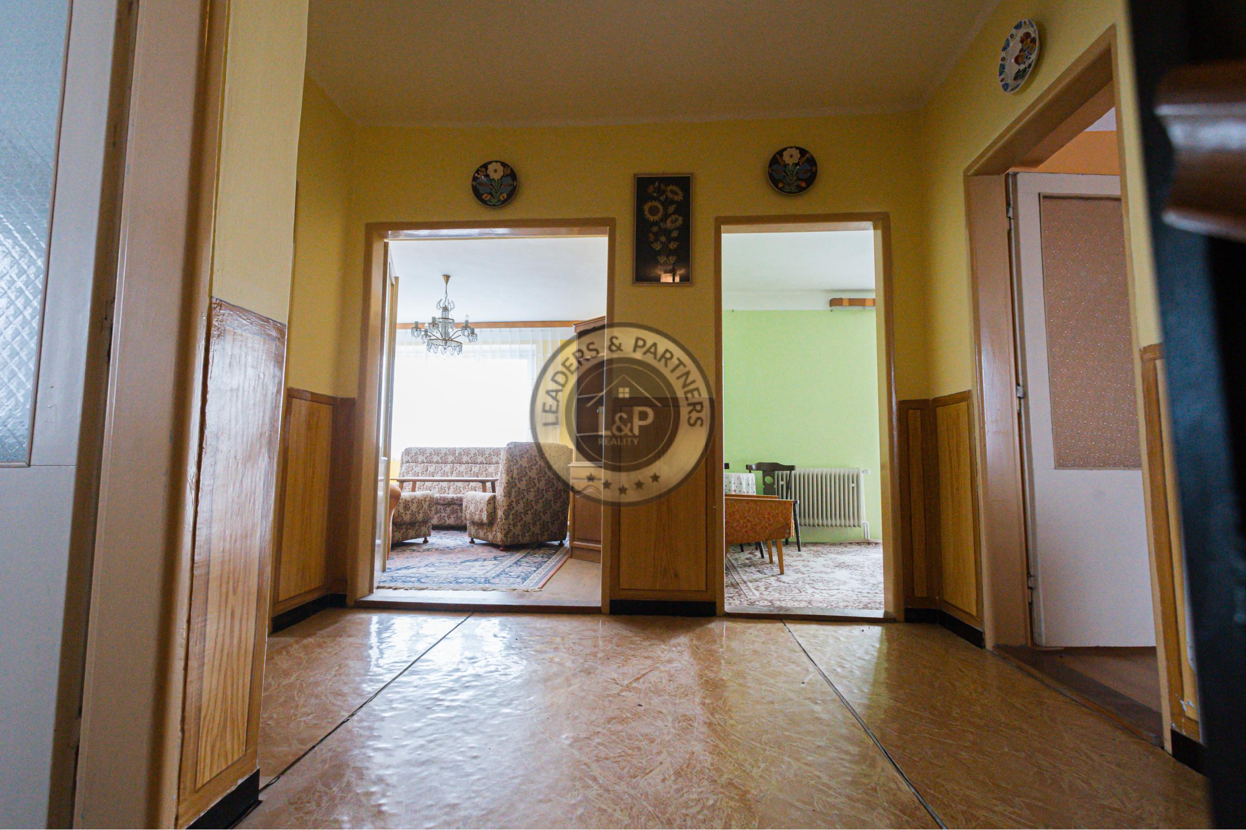 5 izbový, dvojpodlažný RD-VALALIKY, pozemok 550m2 - 14