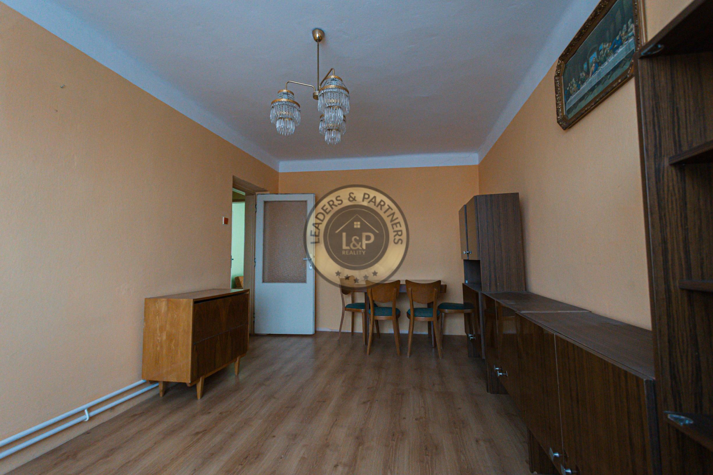 5 izbový, dvojpodlažný RD-VALALIKY, pozemok 550m2 - 9