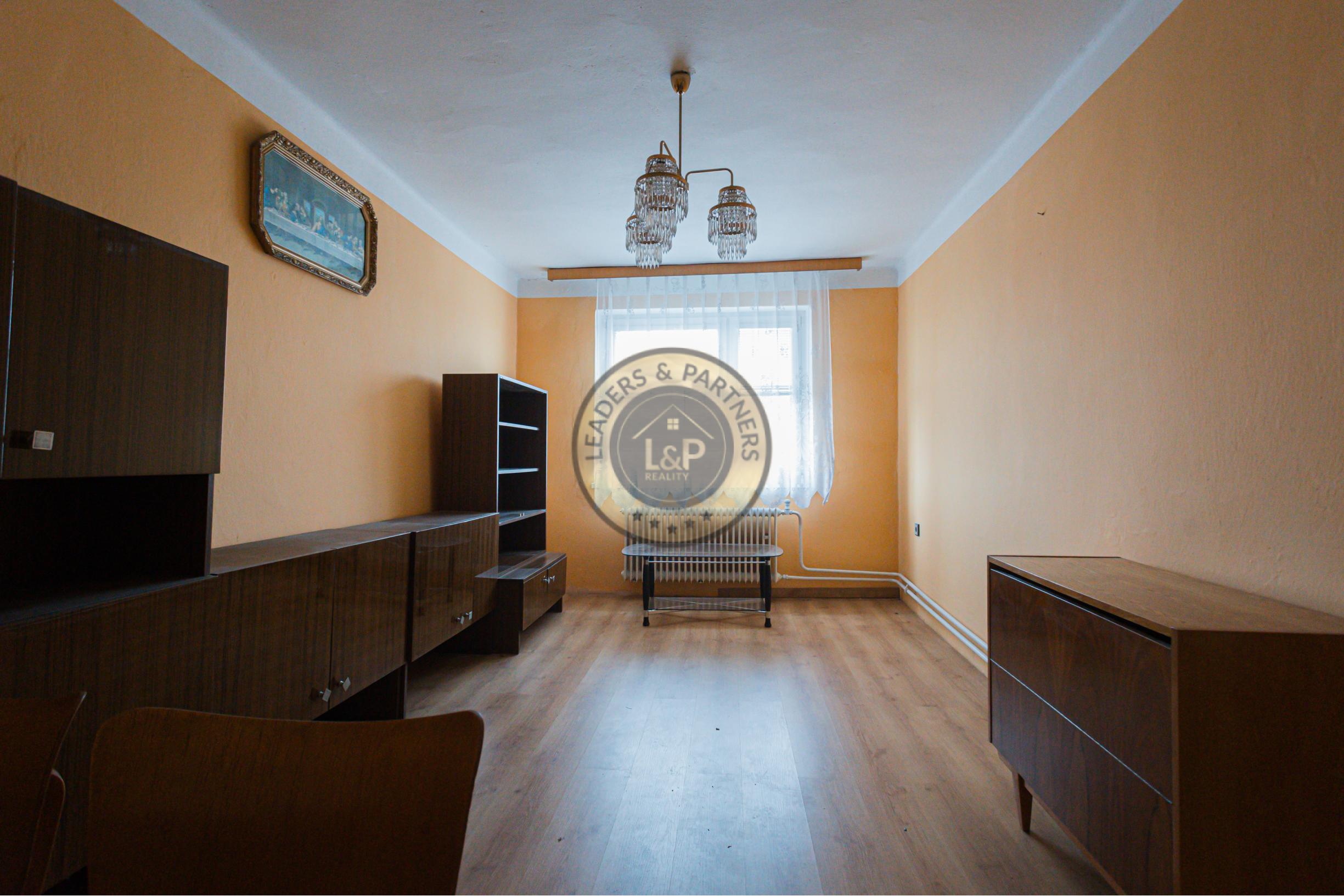 5 izbový, dvojpodlažný RD-VALALIKY, pozemok 550m2 - 10