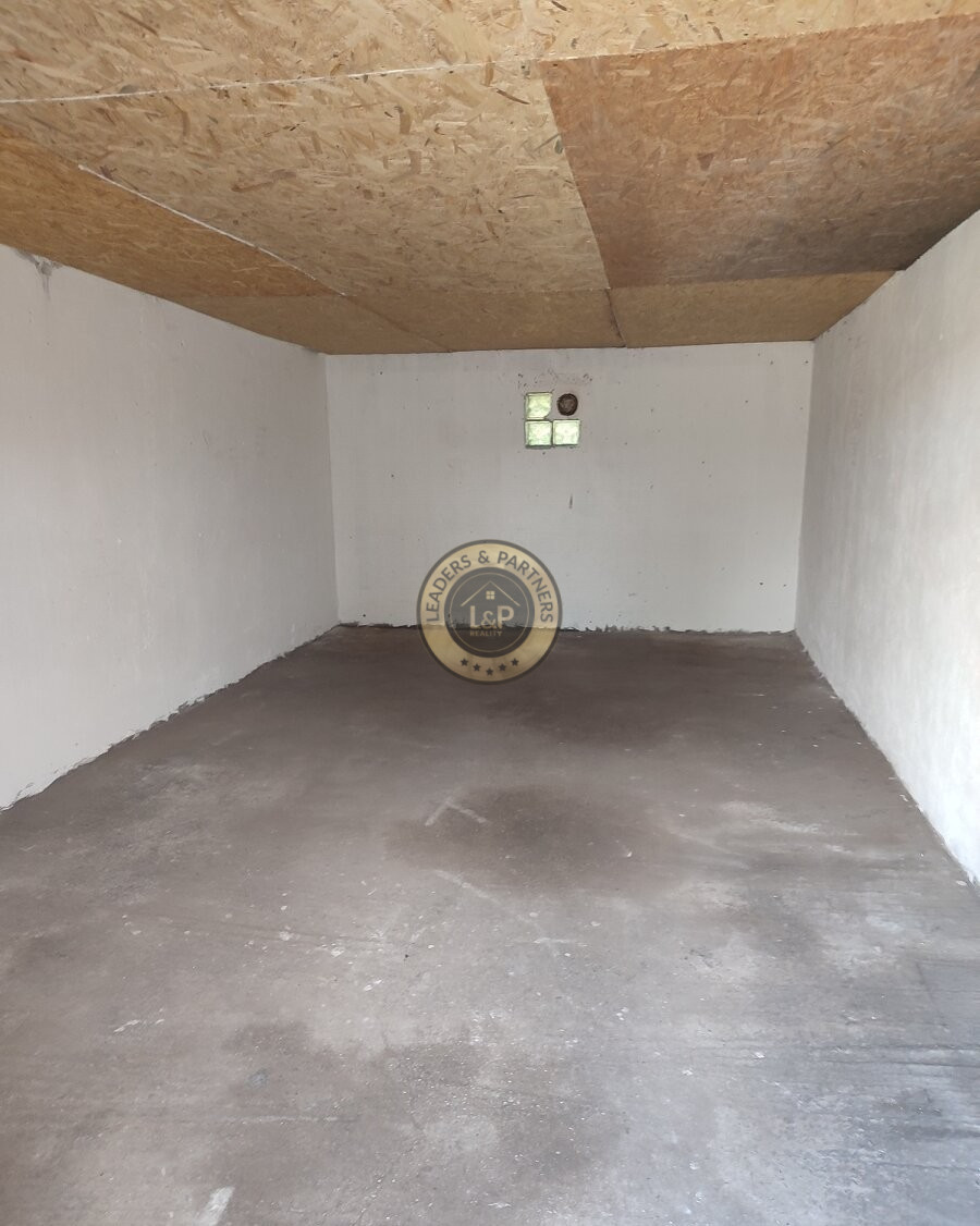 Murovaná garáž na predaj v Sládkovičove ( 30m2 výmera) - 1