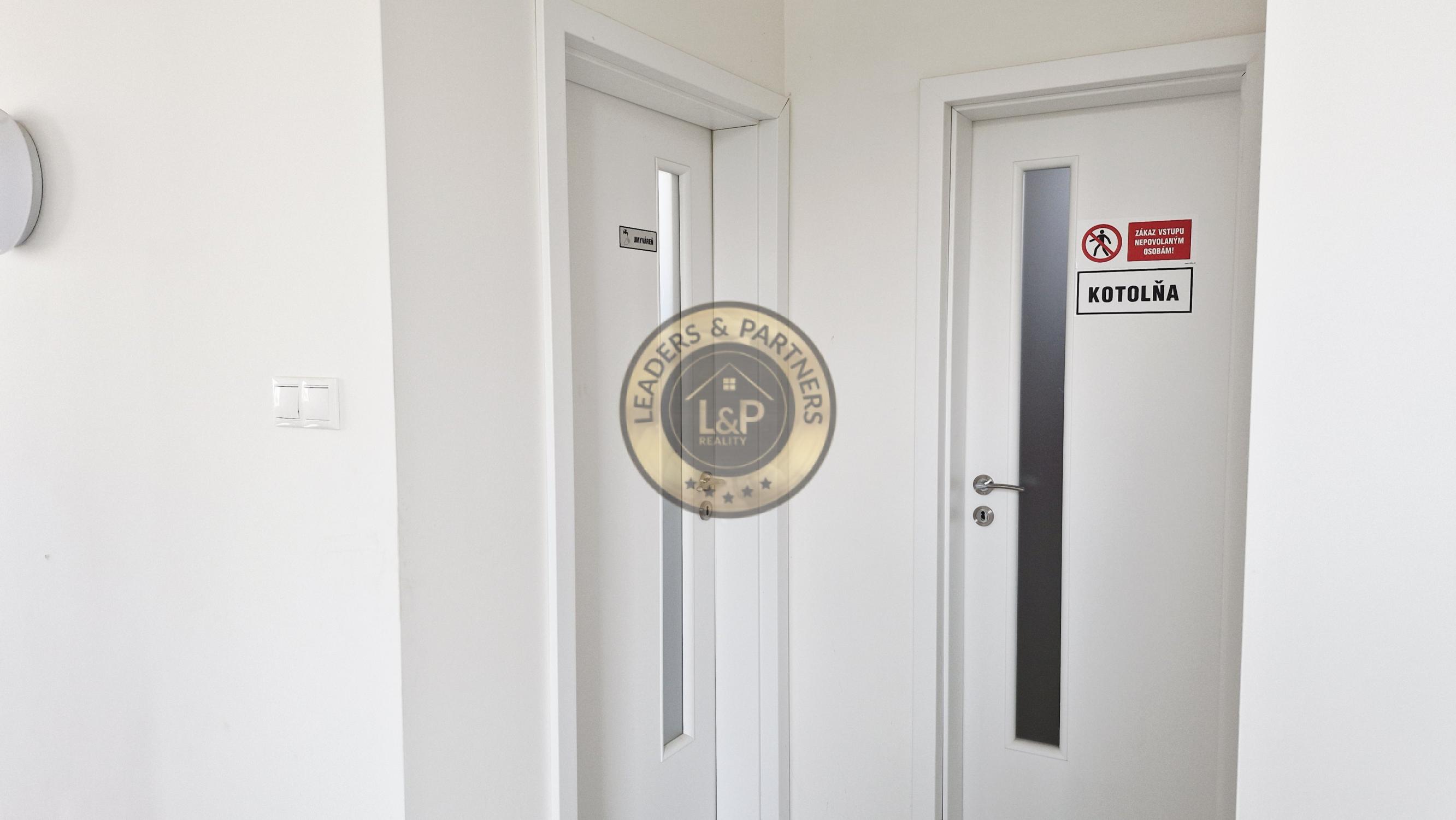 Na predaj obchodné priestory na hlavnom ťahu. Močarianska ulica, Michalovce - 13