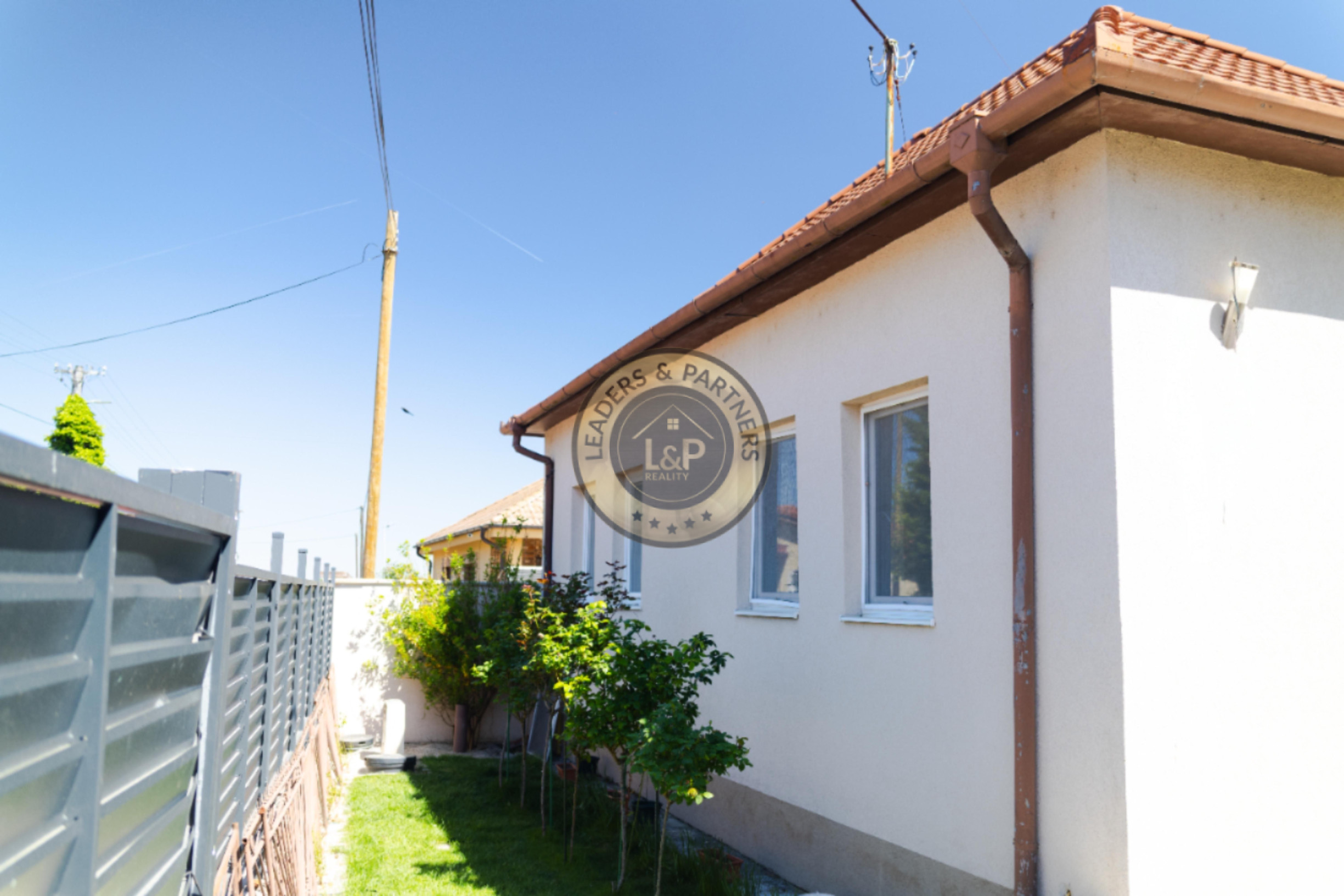 5 izbový rodinný dom-Jánovce, po rekonštrukcii, veľký pozemok - 10