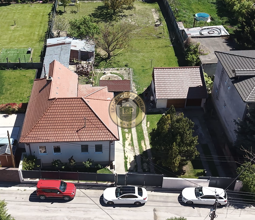 5 izbový rodinný dom-Jánovce, po rekonštrukcii, veľký pozemok - 1