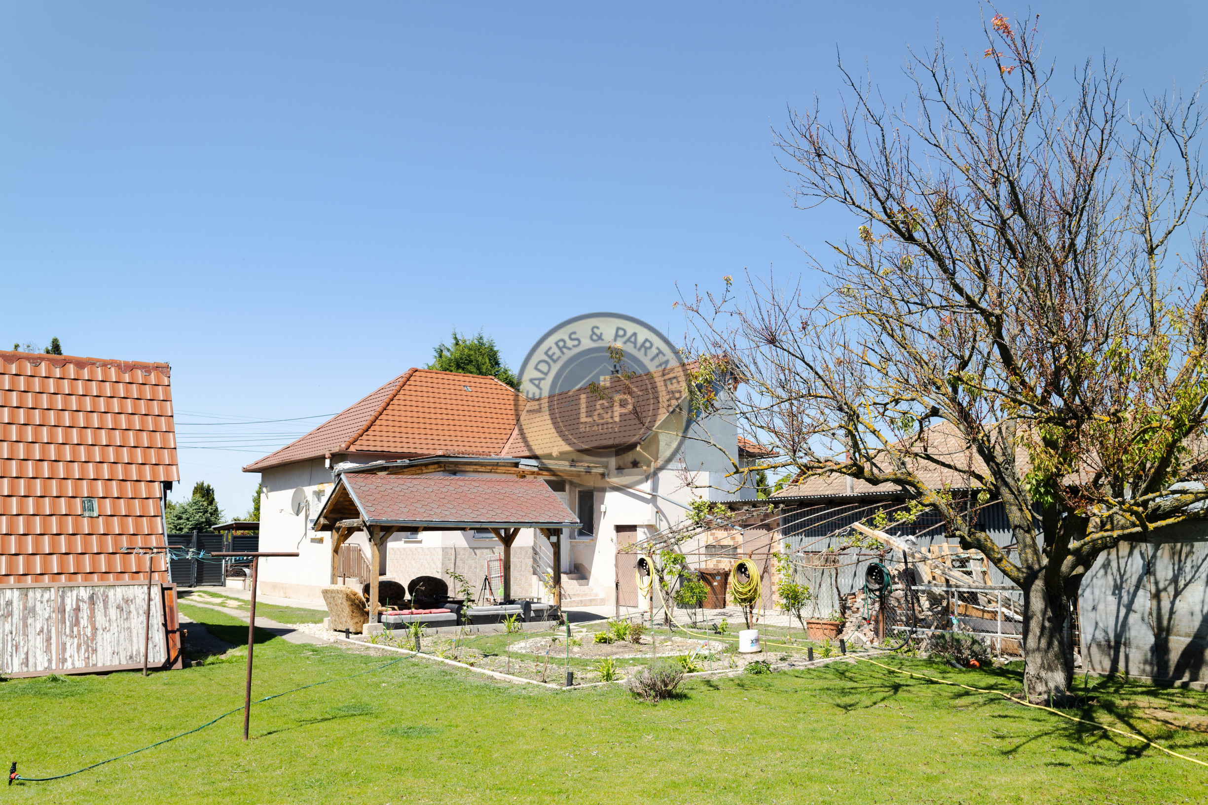5 izbový rodinný dom-Jánovce, po rekonštrukcii, veľký pozemok - 14