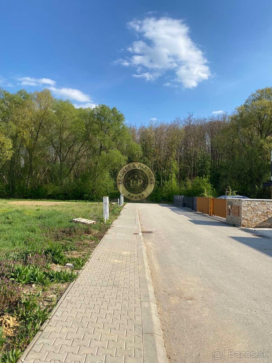 Pozemok na predaj - 2