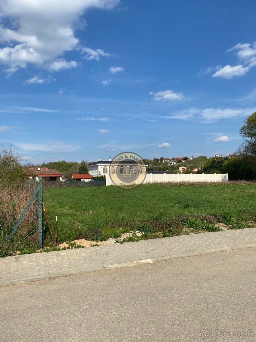 Pozemok na predaj - 4