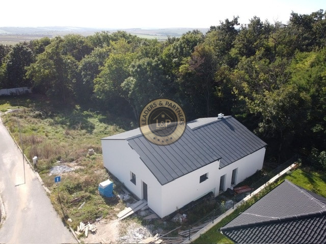 Dom na predaj v Štitaroch - 1