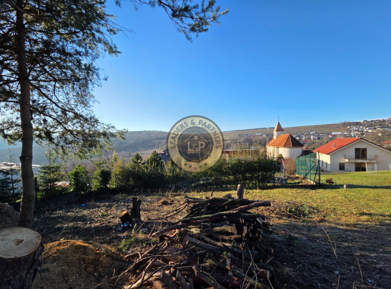 NA PREDAJ, Stavebný pozemok s krásnym výhľadom, BAŠKA - 1