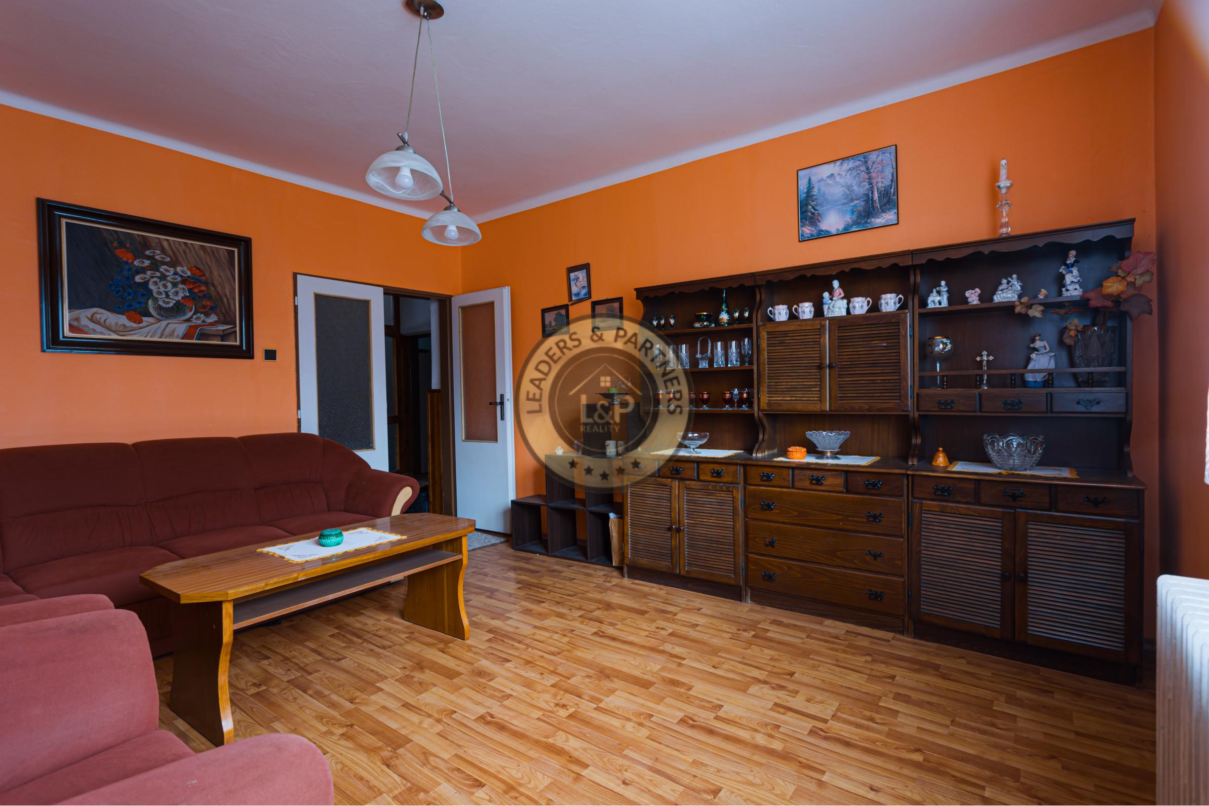 5 izbový, dvojpodlažný RD-VALALIKY, 200 m2 - 8