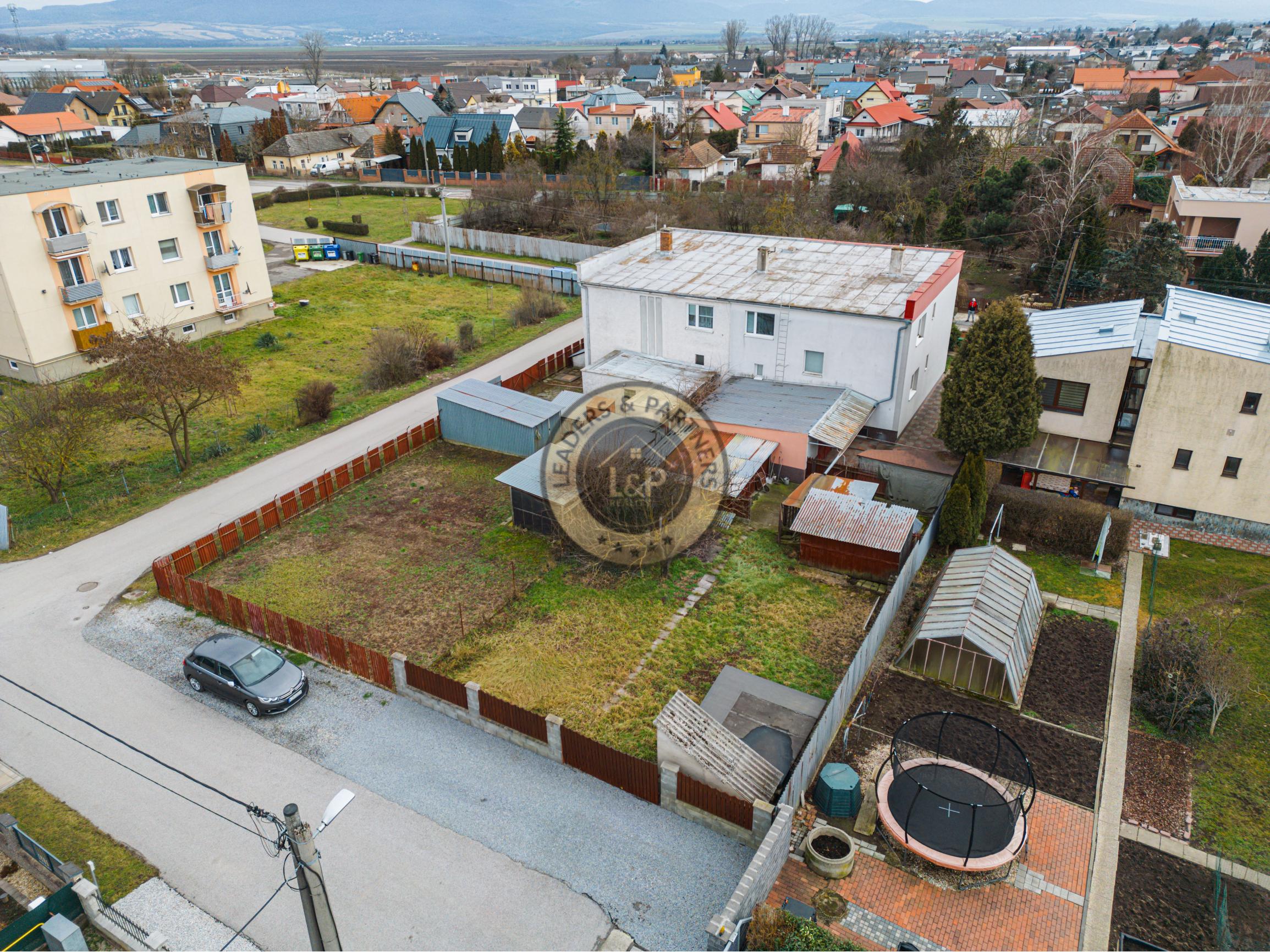 5 izbový, dvojpodlažný RD-VALALIKY, 200 m2 - 2