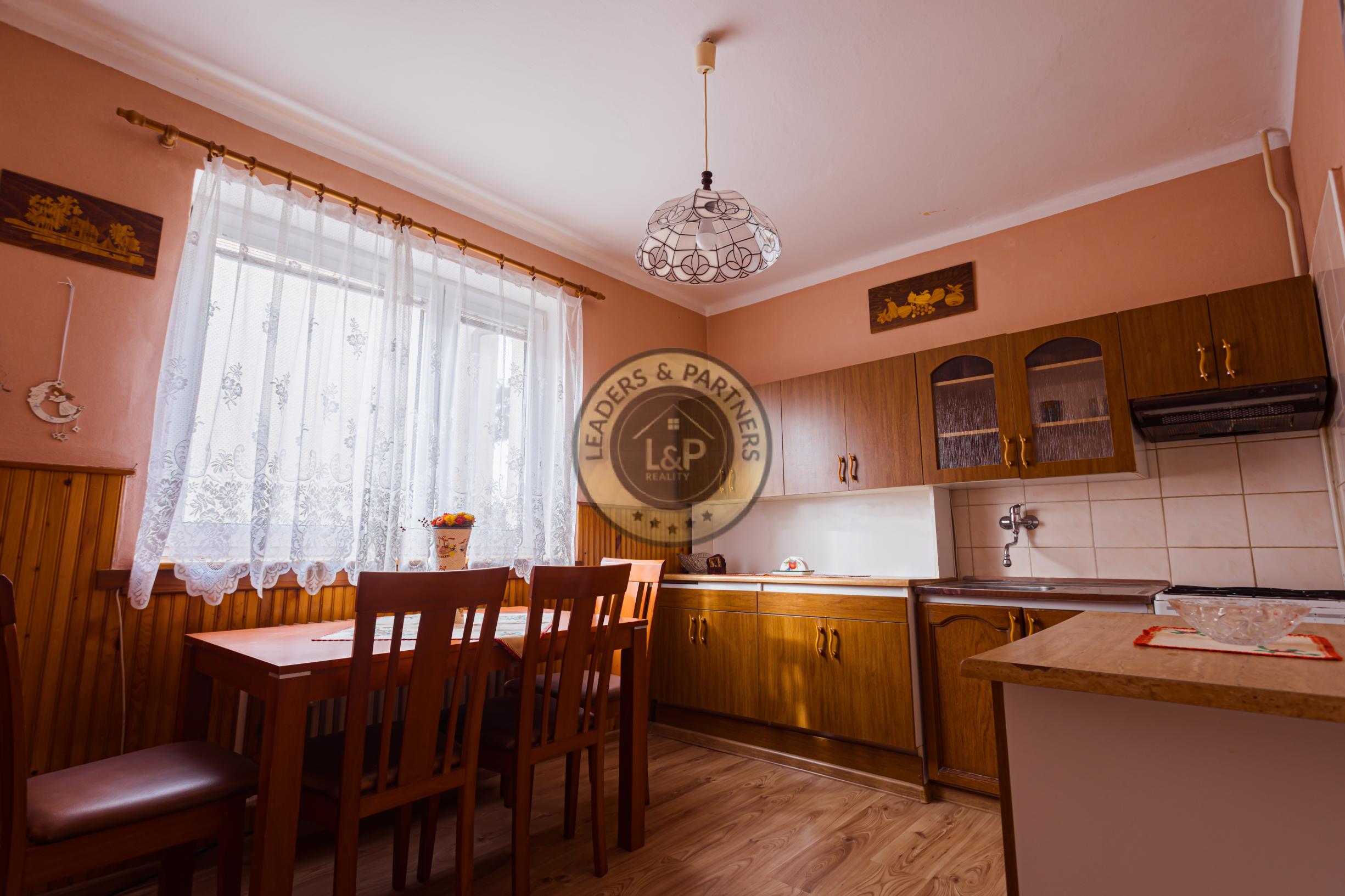 5 izbový, dvojpodlažný RD-VALALIKY, 200 m2 - 27