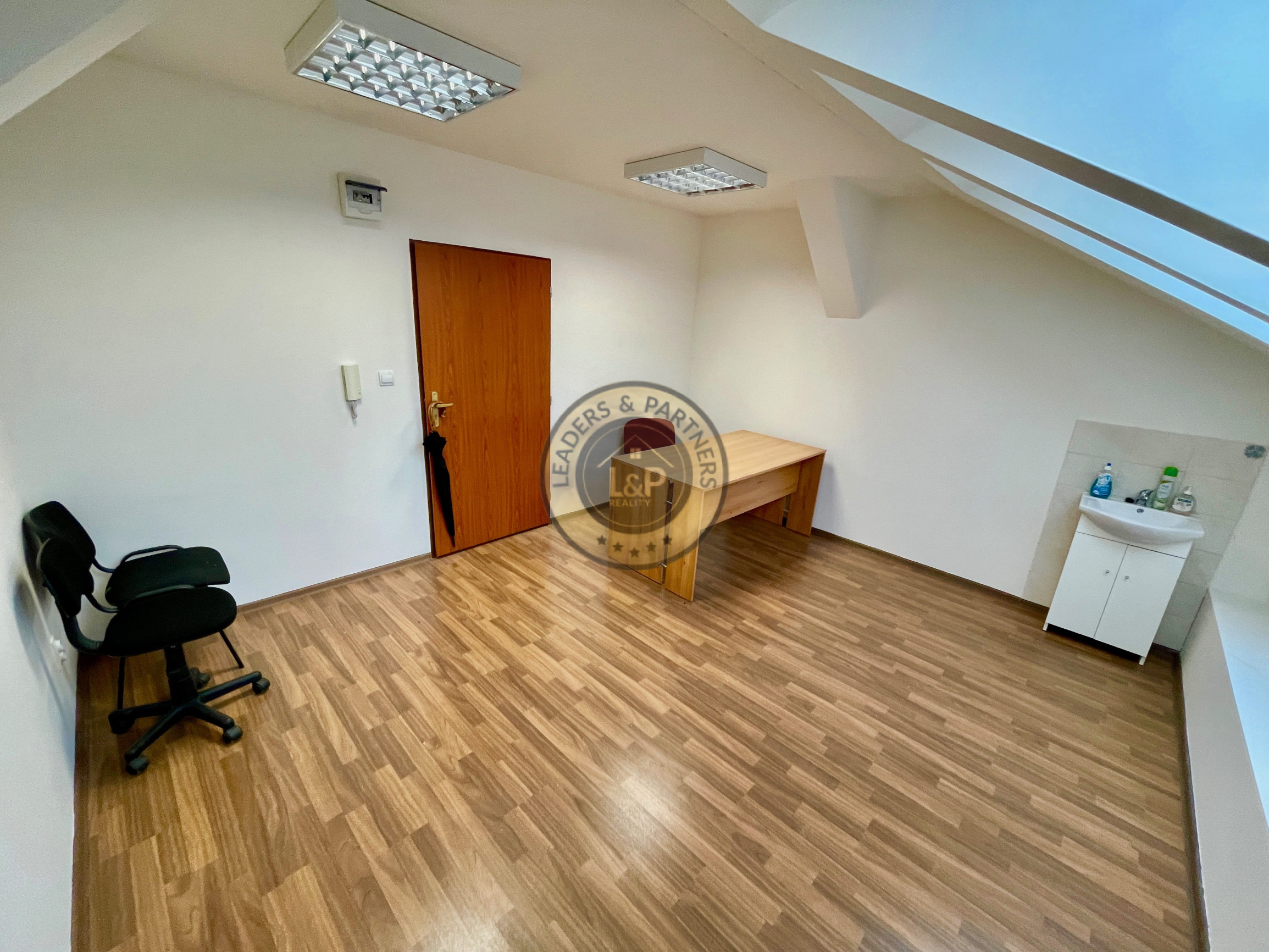 Prenájom kancelárie 17,5 m² – Moyzesova, Košice - 1