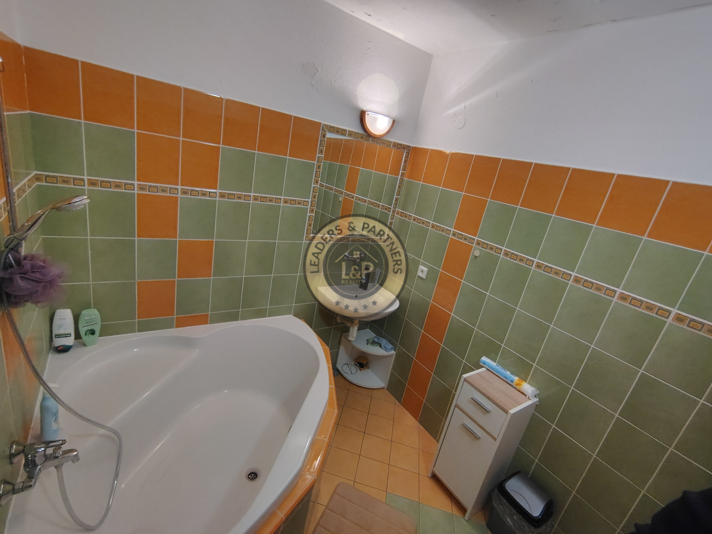 Priestranný 3-izbový byt (71 m²) s lodžiou - 3