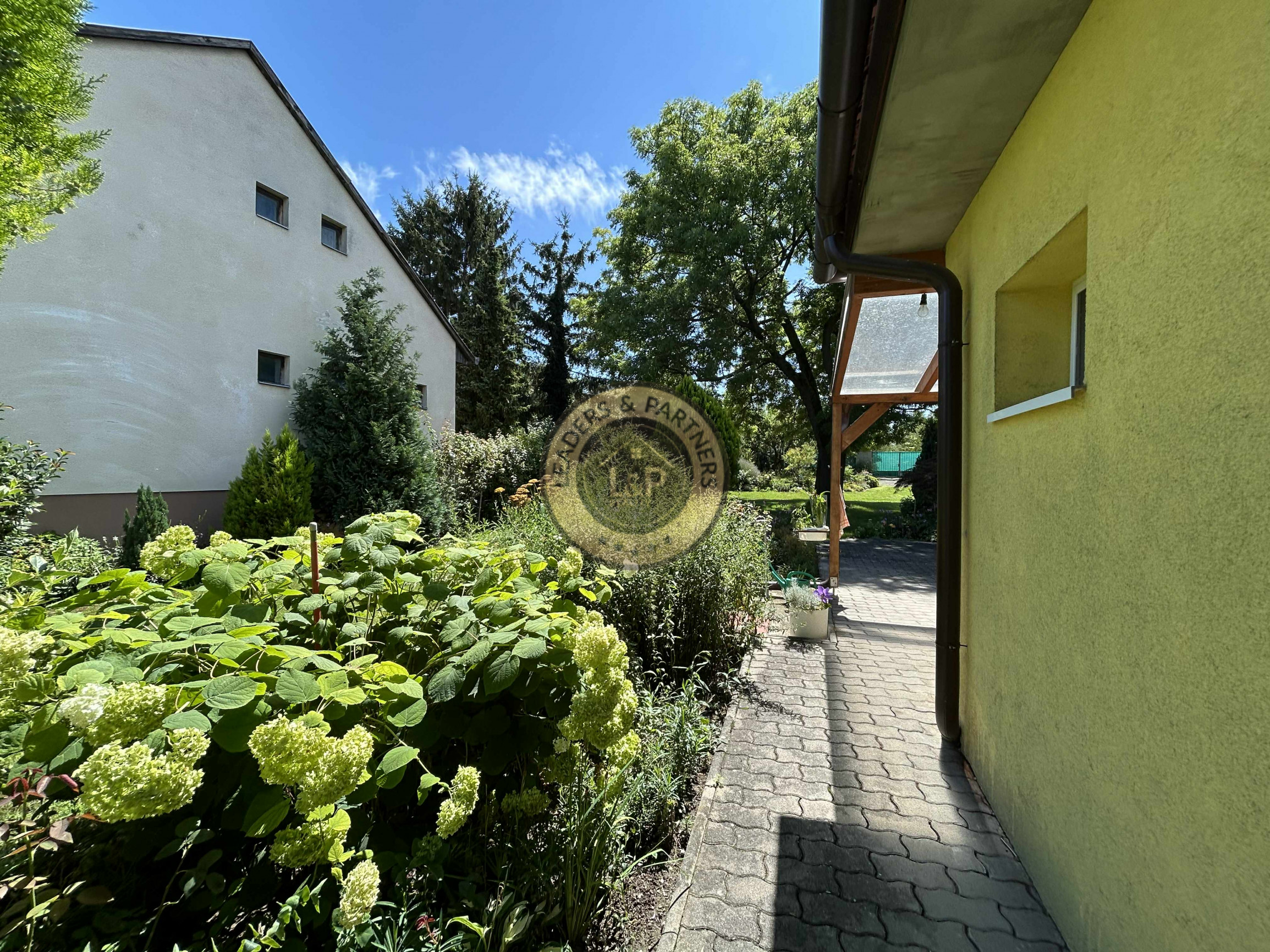 PREDAJ rodinný dom na krásnom pozemku Rajka - 19