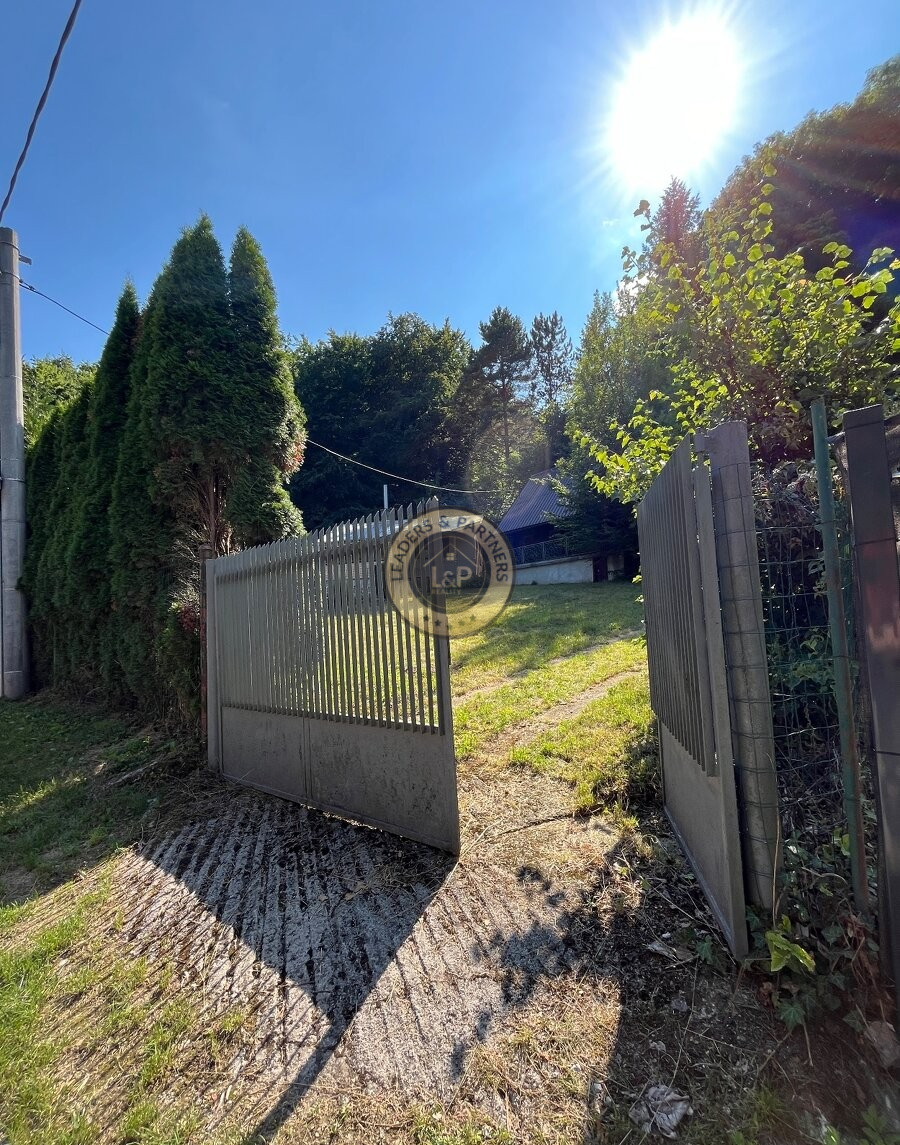 Predaj -chatka na Bukovej - pozemok 420m2 v OV cely oplotený - 10