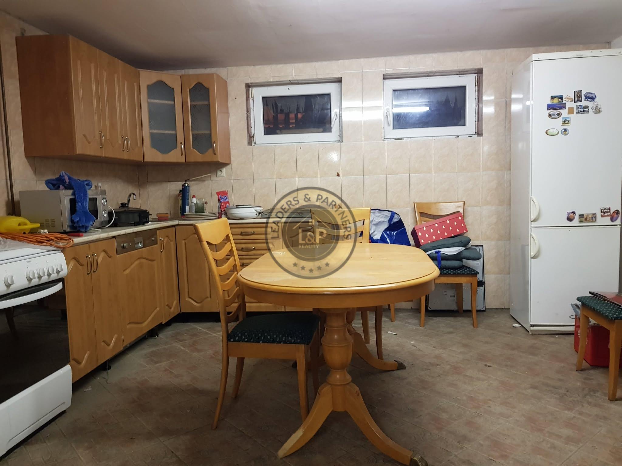 PREDAJ rodinný dom s kvetinárstvom Rajka - 23