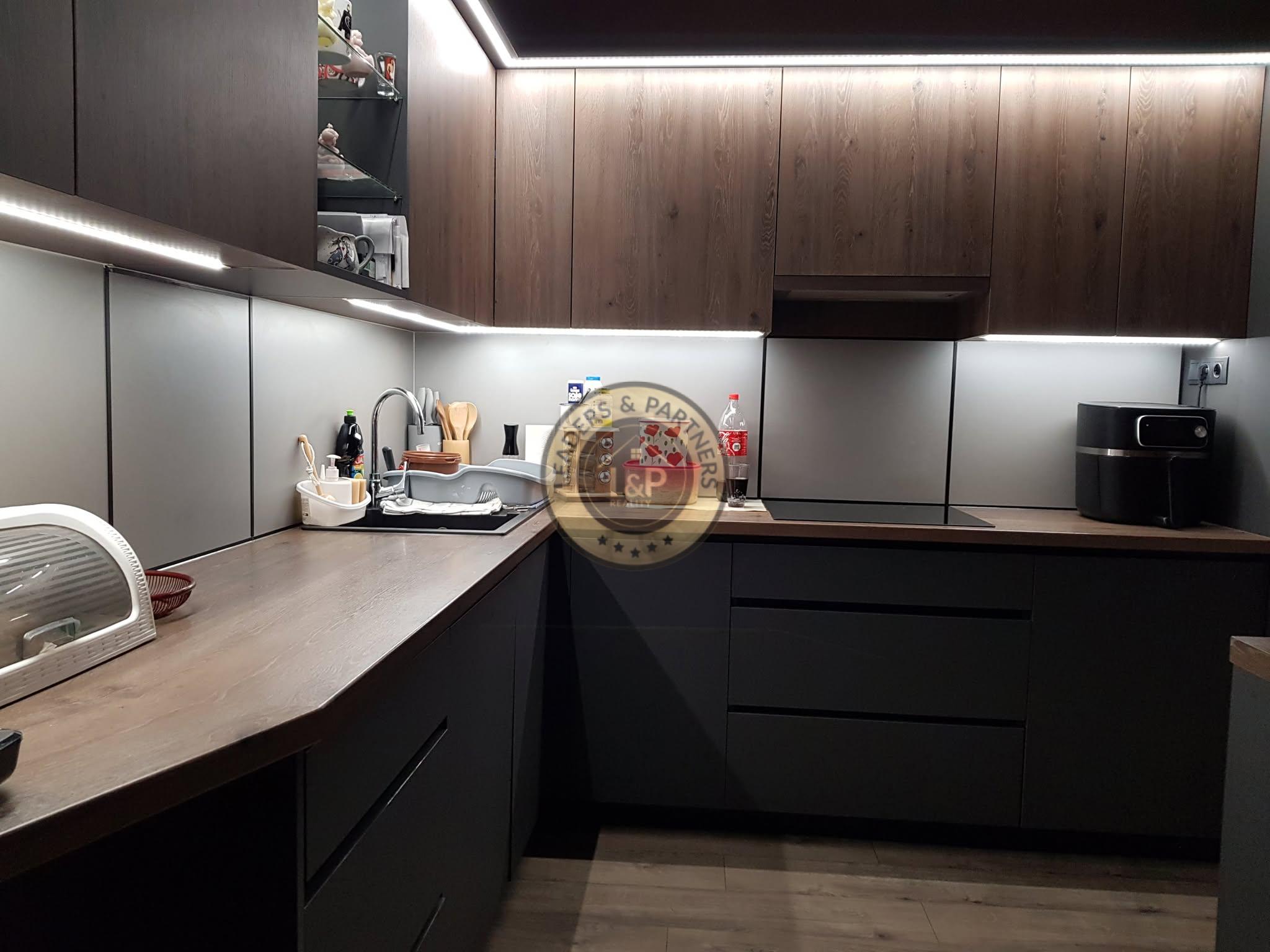 PREDAJ rodinný dom s kvetinárstvom Rajka - 9
