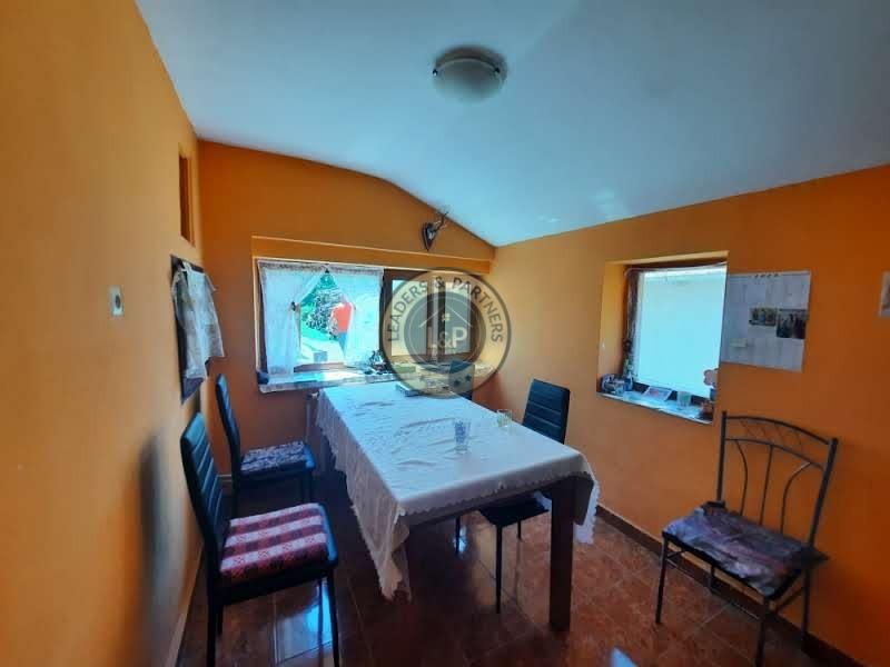 Rodinný dom vo veľmi dobrom stave blízko Košíc v obci Füzér. - 27