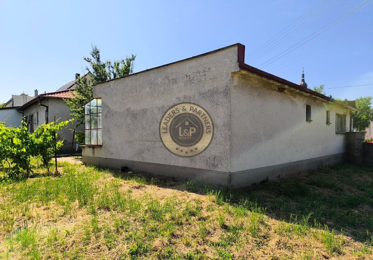 Na predaj rodinný dom v obci Dvorníky - 10