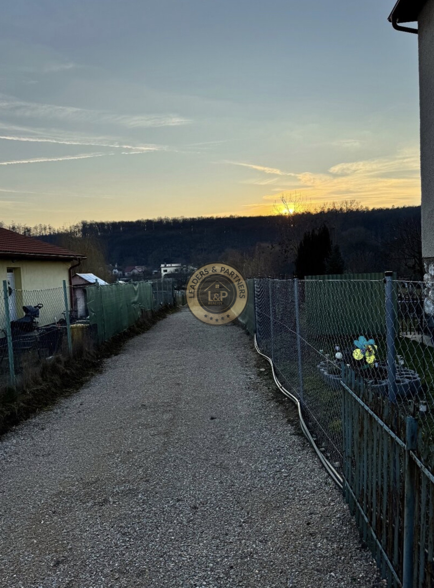 Pozemok vhodný na výstavbu RD - 11