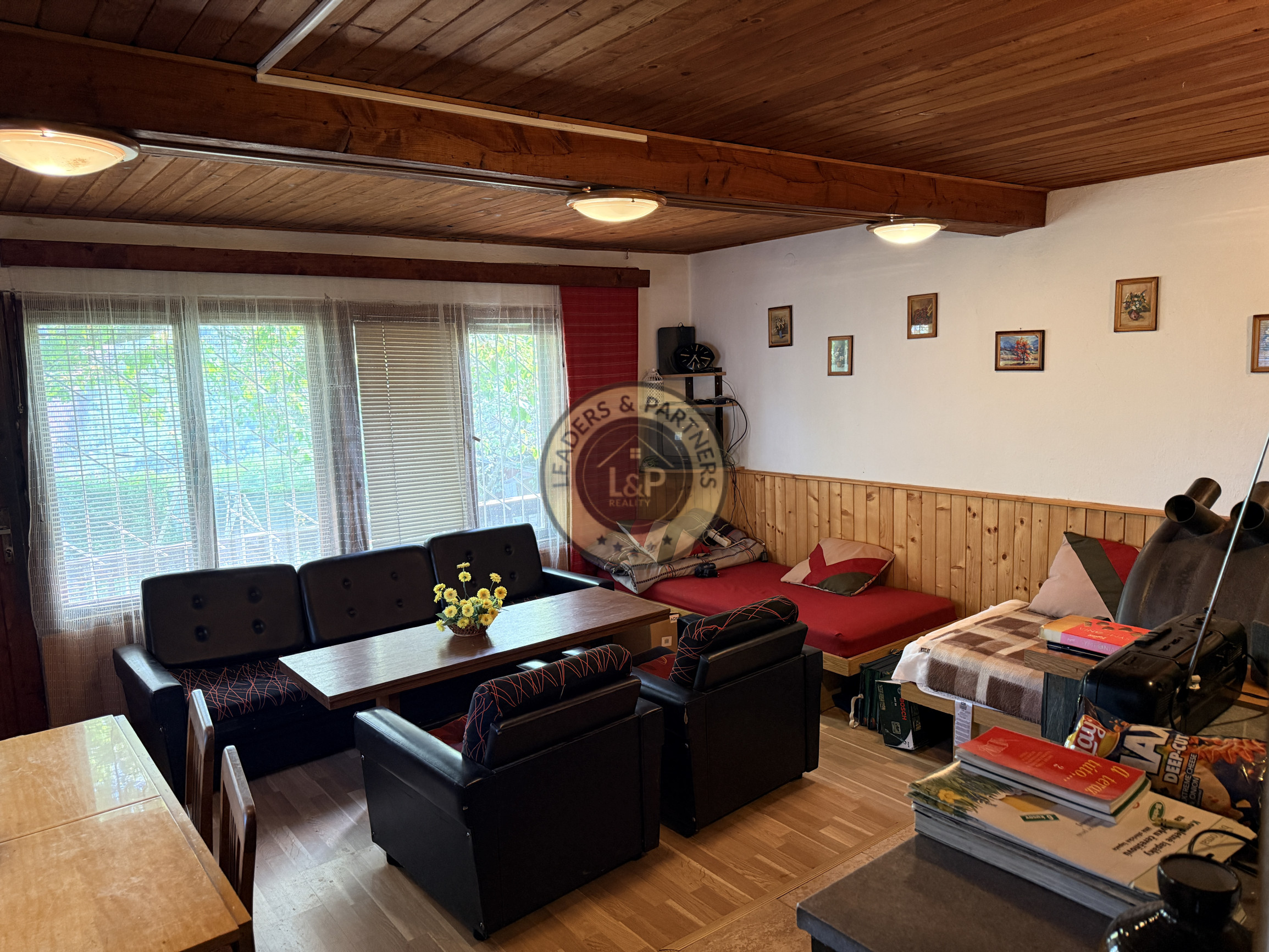 Murovaná chata so záhradou Košice - Kavečany, elektrina, vl. studňa - 9
