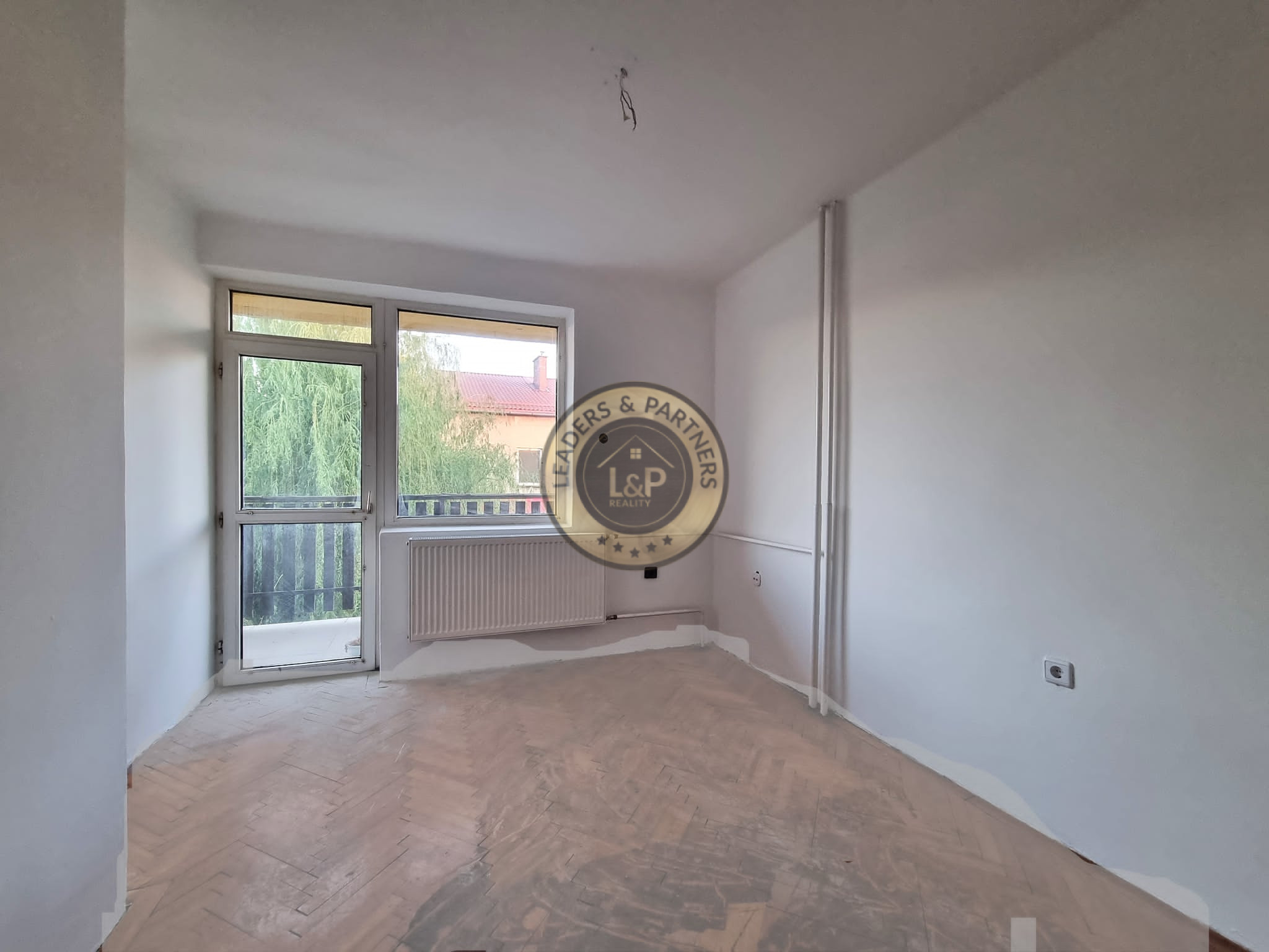 PREDAJ 3podlažný byt so záhradkou v radovom dome Mosonmagyaróvár - 11