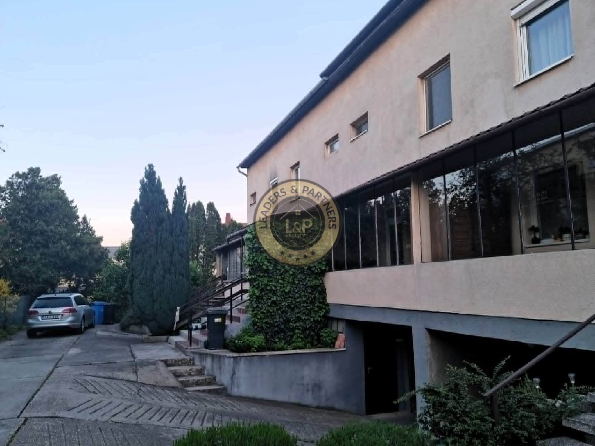 PREDAJ 3podlažný byt so záhradkou v radovom dome Mosonmagyaróvár - 20