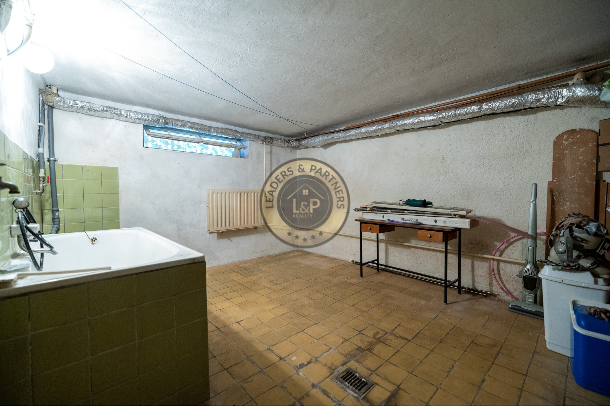 Priestranný viacgeneračný rodinný dom Košice-Košická Nová Ves. - 30