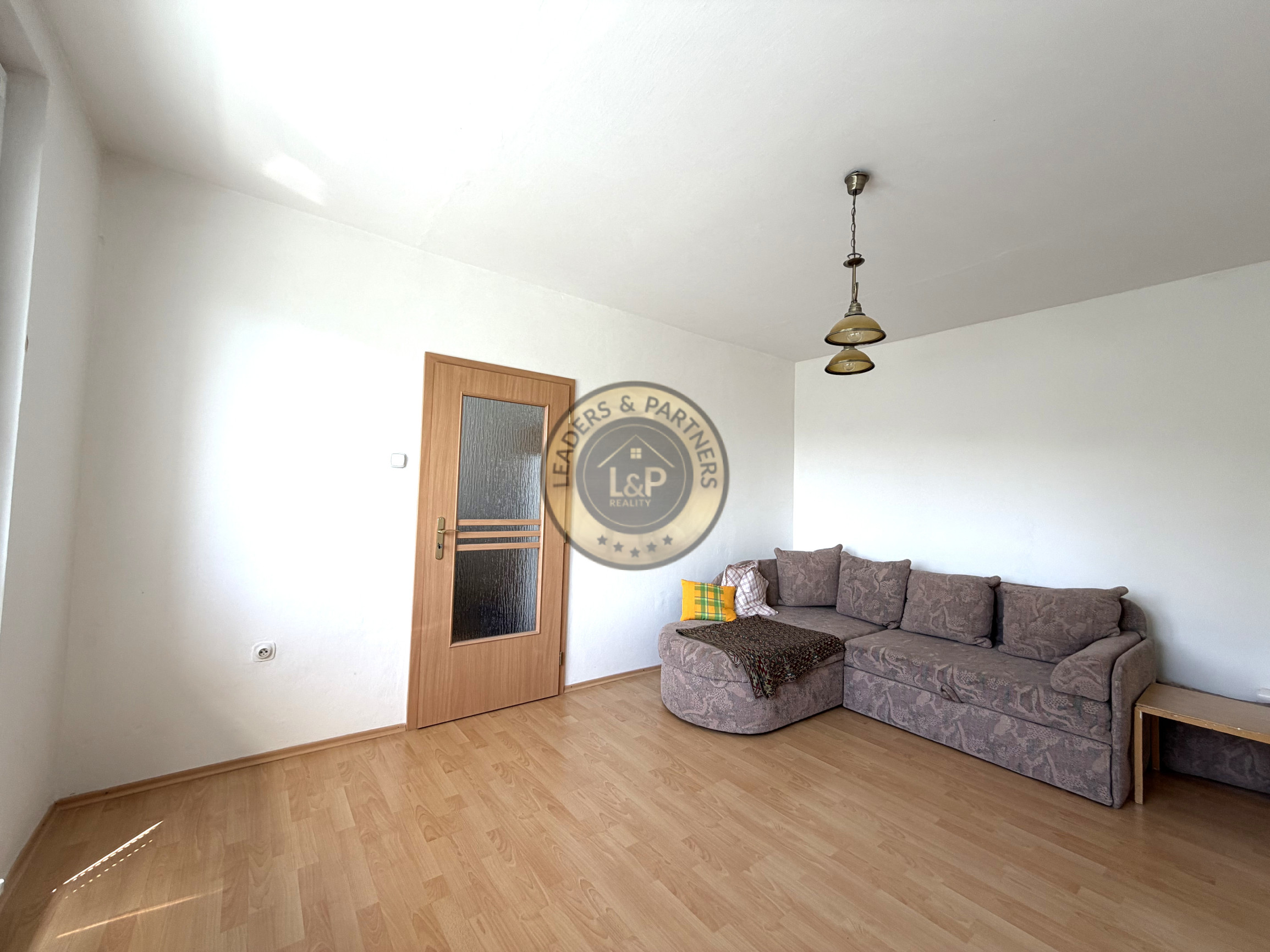 1,5iz. byt s loggiou a pivnicou v centre mesta Senica - 1