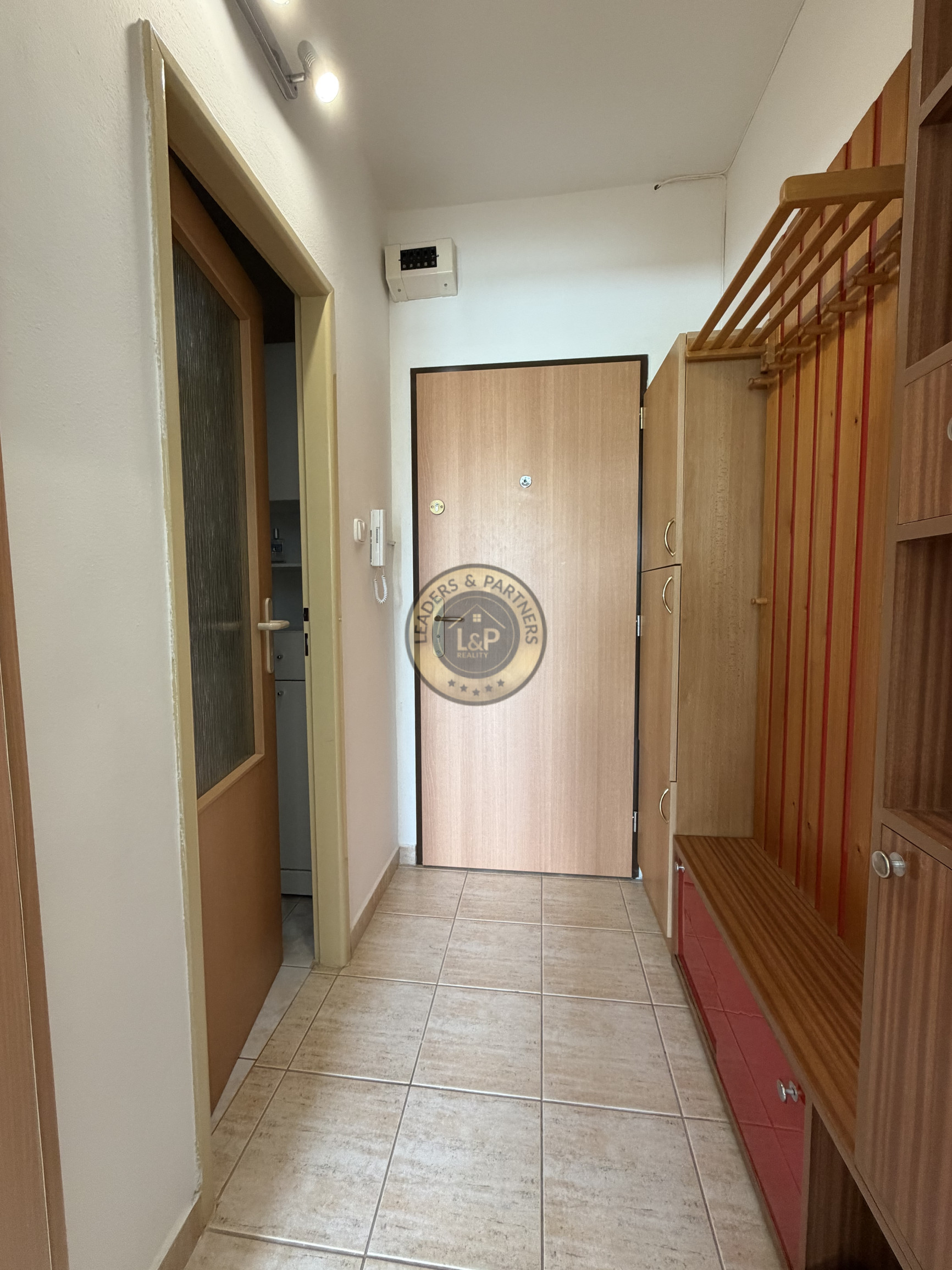 1,5iz. byt s loggiou a pivnicou v centre mesta Senica - 7