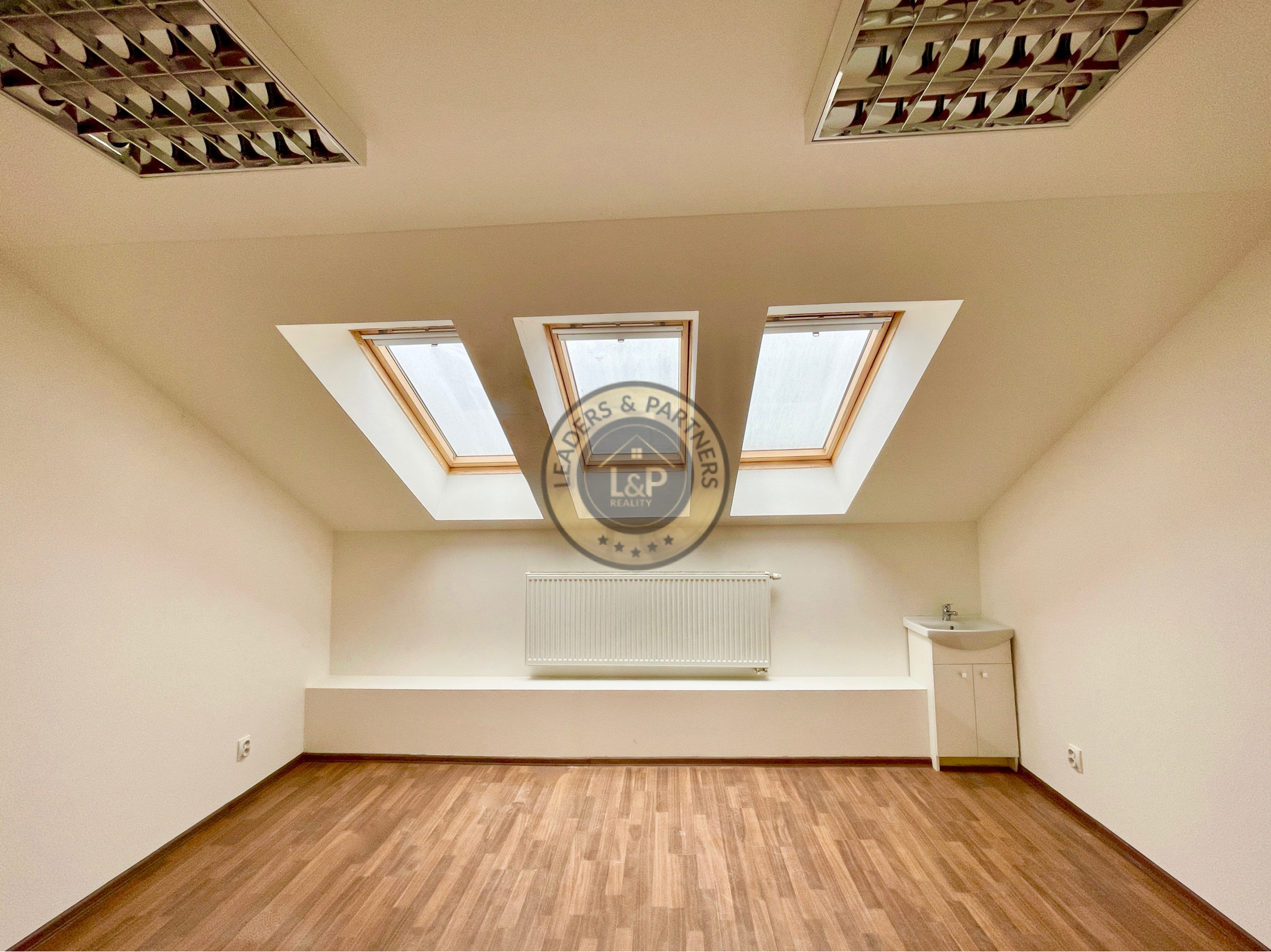 Prenájom kancelárie 16 m² – Moyzesova, Košice - 1