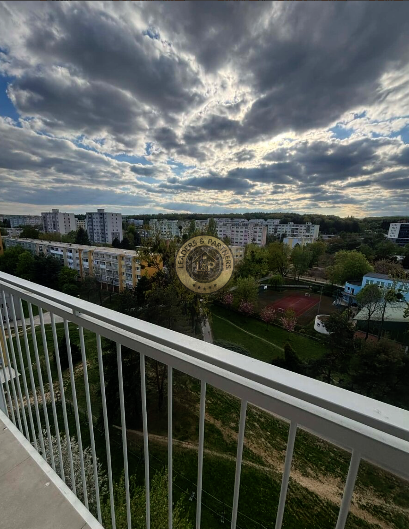 Prenájom novo zrekonštruovanej garsónky s loggiou - 1
