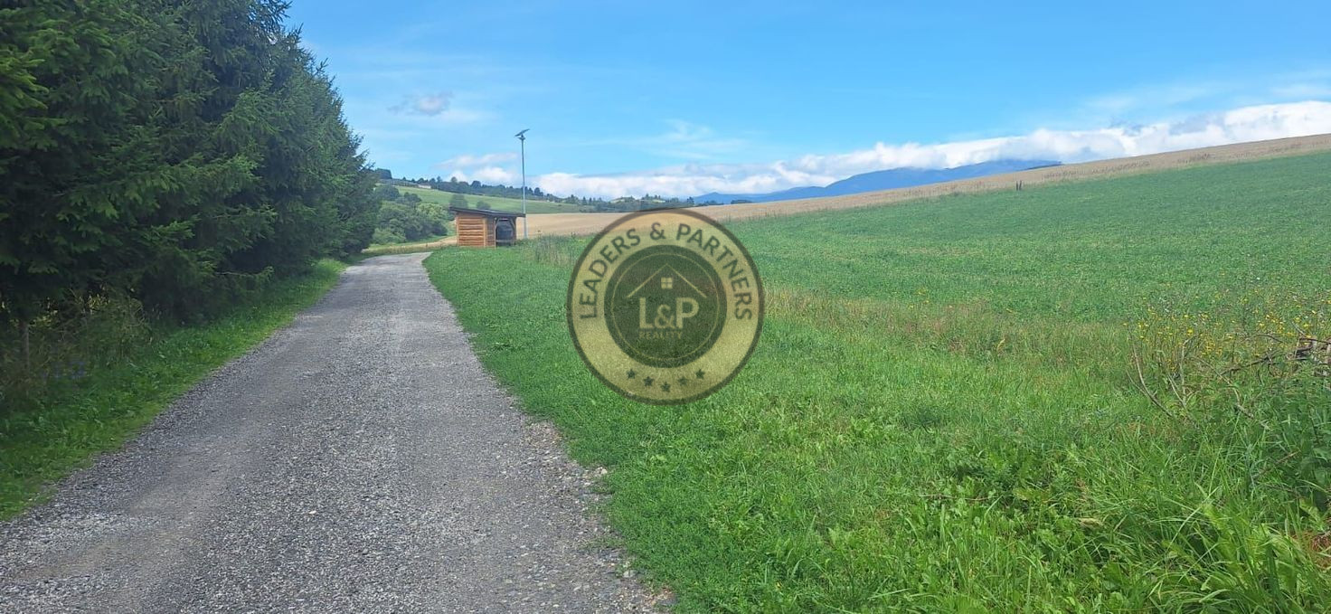Krásny rovný pozemok v Brezne - Šiašovo - 3