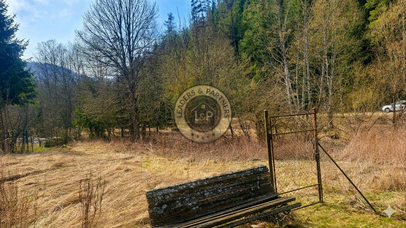 Rodinný dom vhodný na celoročné chalupárčenie s veľkým pozemkom - 2